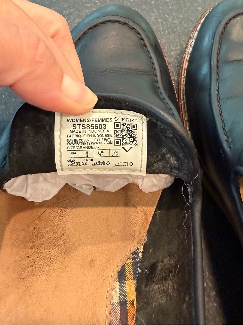 Sperry Black Leather Slip-On Loafers Plaid Lined Comfort Shoes 6.5 - Picture 10 of 11